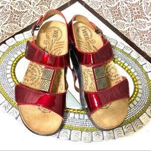 Women Weil sandals NWOT, size 8